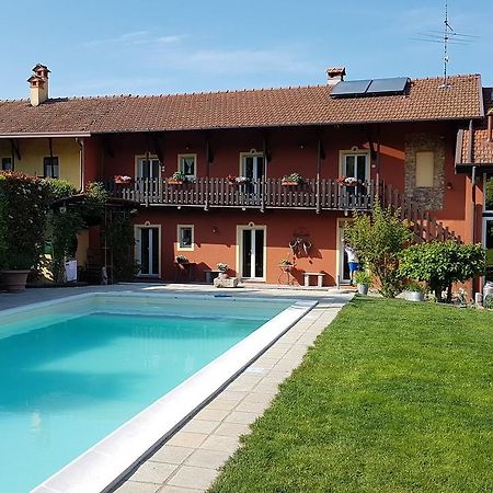 B&B La Cascina Di Monia E Mario Borgo Ticino Eksteriør bilde
