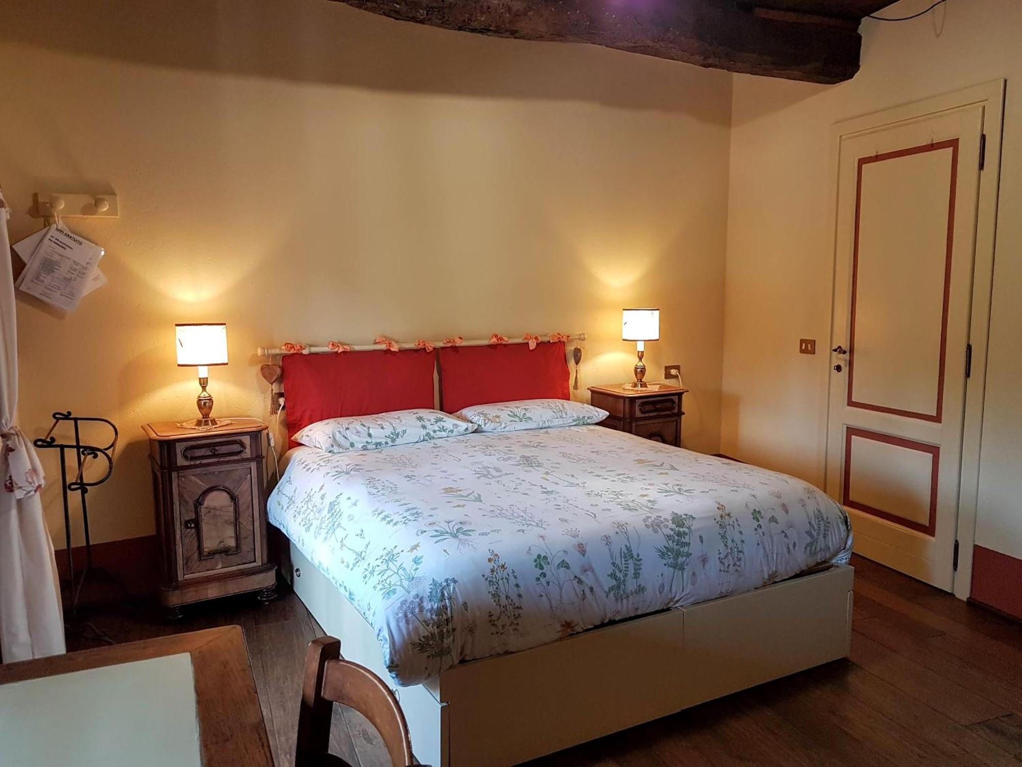 B&B La Cascina Di Monia E Mario Borgo Ticino Eksteriør bilde