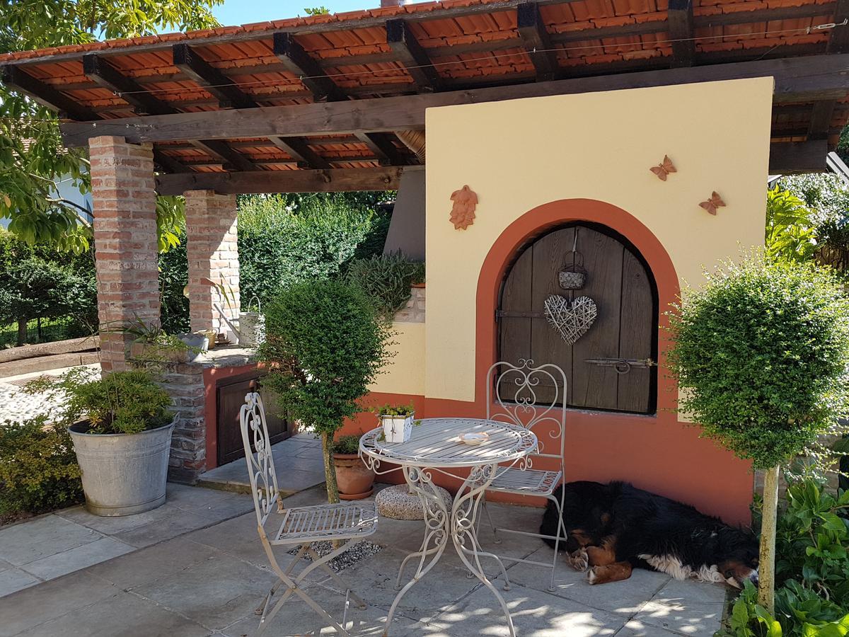 B&B La Cascina Di Monia E Mario Borgo Ticino Eksteriør bilde