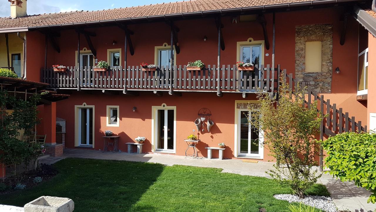 B&B La Cascina Di Monia E Mario Borgo Ticino Eksteriør bilde