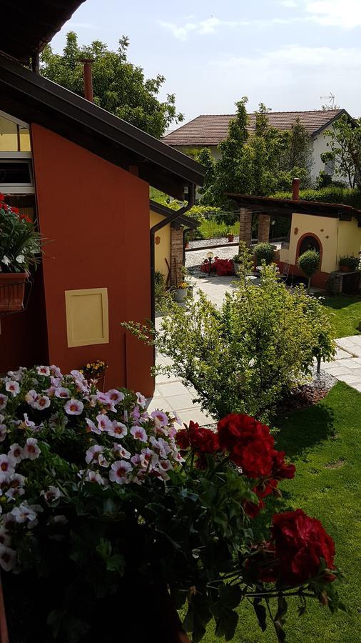 B&B La Cascina Di Monia E Mario Borgo Ticino Eksteriør bilde