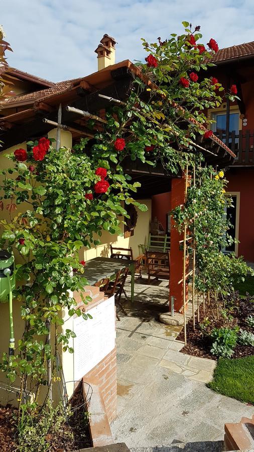 B&B La Cascina Di Monia E Mario Borgo Ticino Eksteriør bilde