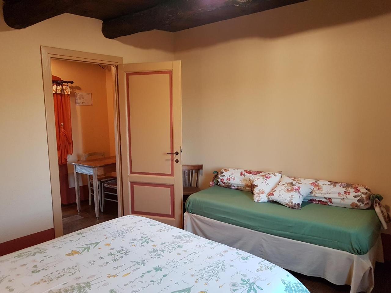 B&B La Cascina Di Monia E Mario Borgo Ticino Eksteriør bilde