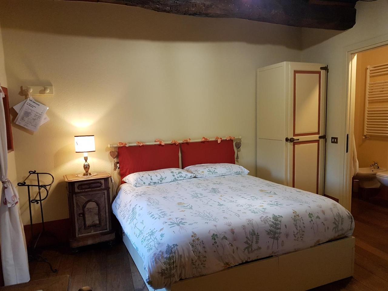 B&B La Cascina Di Monia E Mario Borgo Ticino Eksteriør bilde