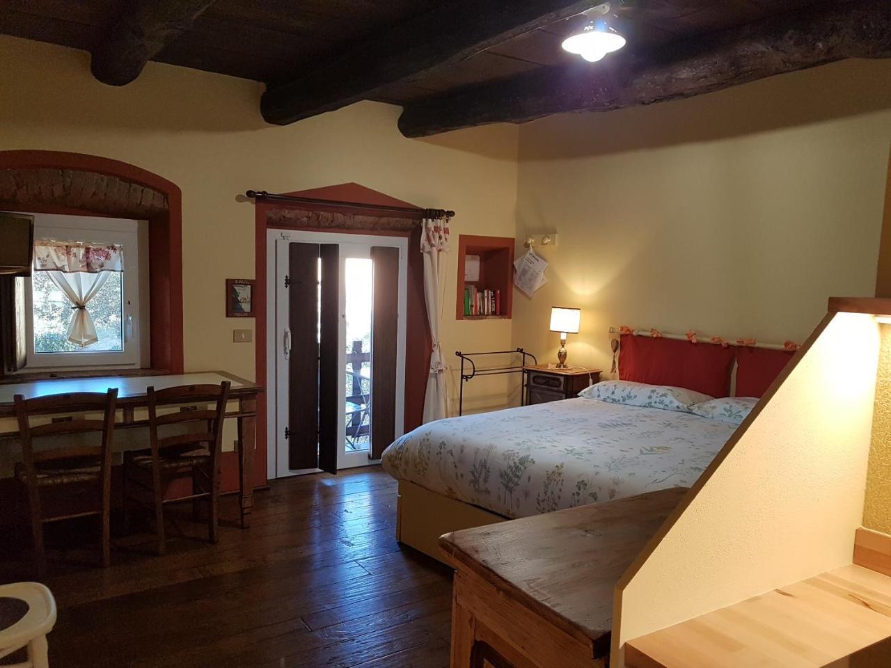B&B La Cascina Di Monia E Mario Borgo Ticino Eksteriør bilde